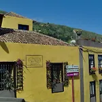 Aptos Monasterio De San Antonio 5 דירה