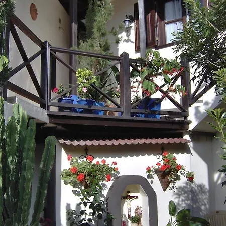 아파트 Aptos Monasterio De San Antonio 5